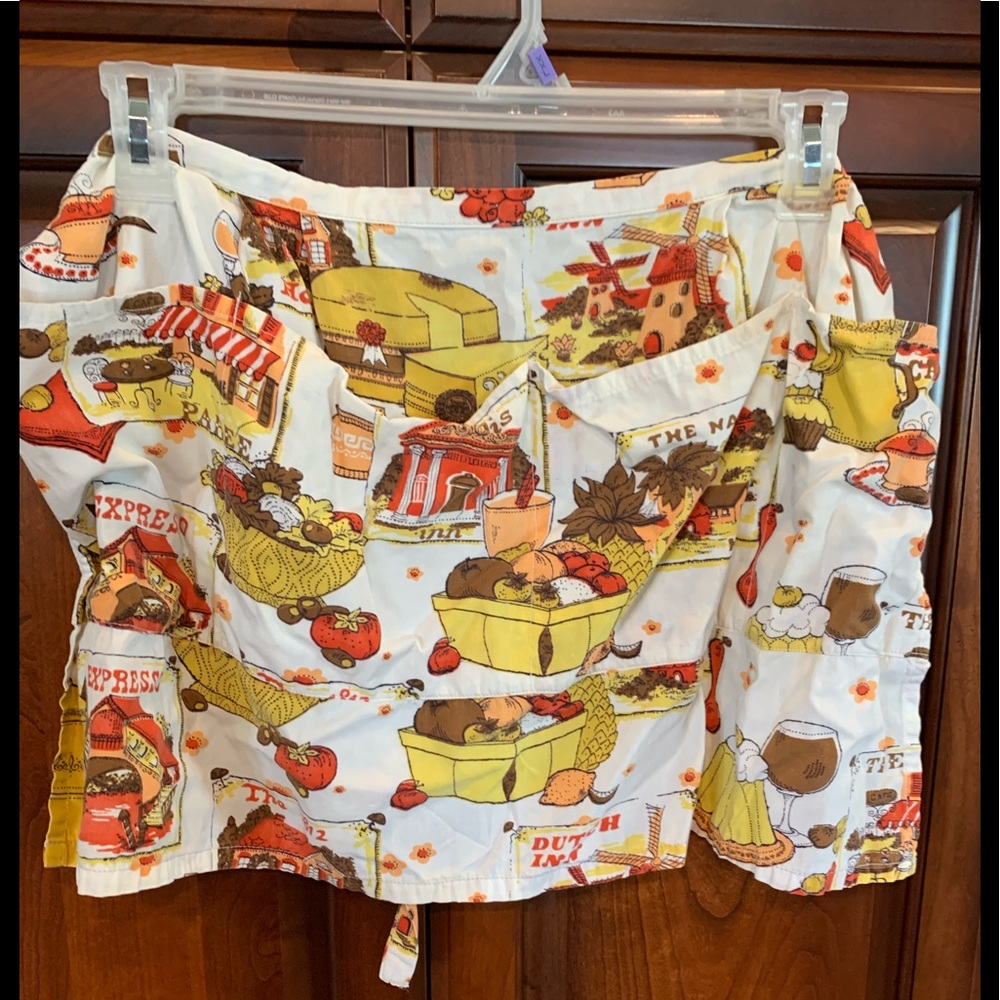 ❤️FINAL SALE PRICE❤️ Apron antique